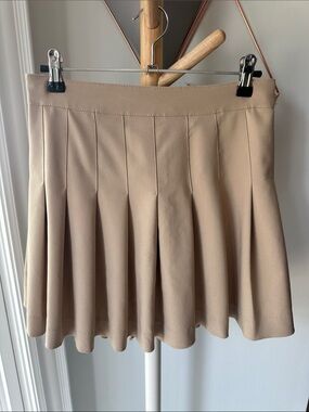 LOVE TREE Pleated A-Line Mini Skirt Khaki Beige Tan Classic Size Medium